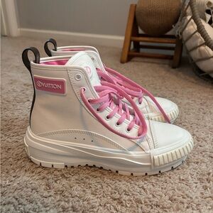 Louis Vuitton Squad Sneakers